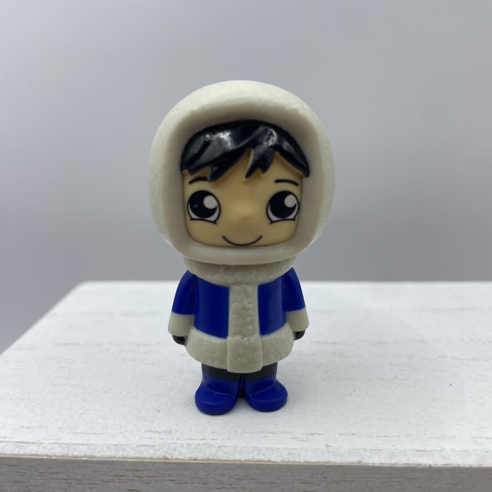 Ryans World Alaska Road Trip 2&Prime; Loose Action Figure Cake Topper Eskimo A