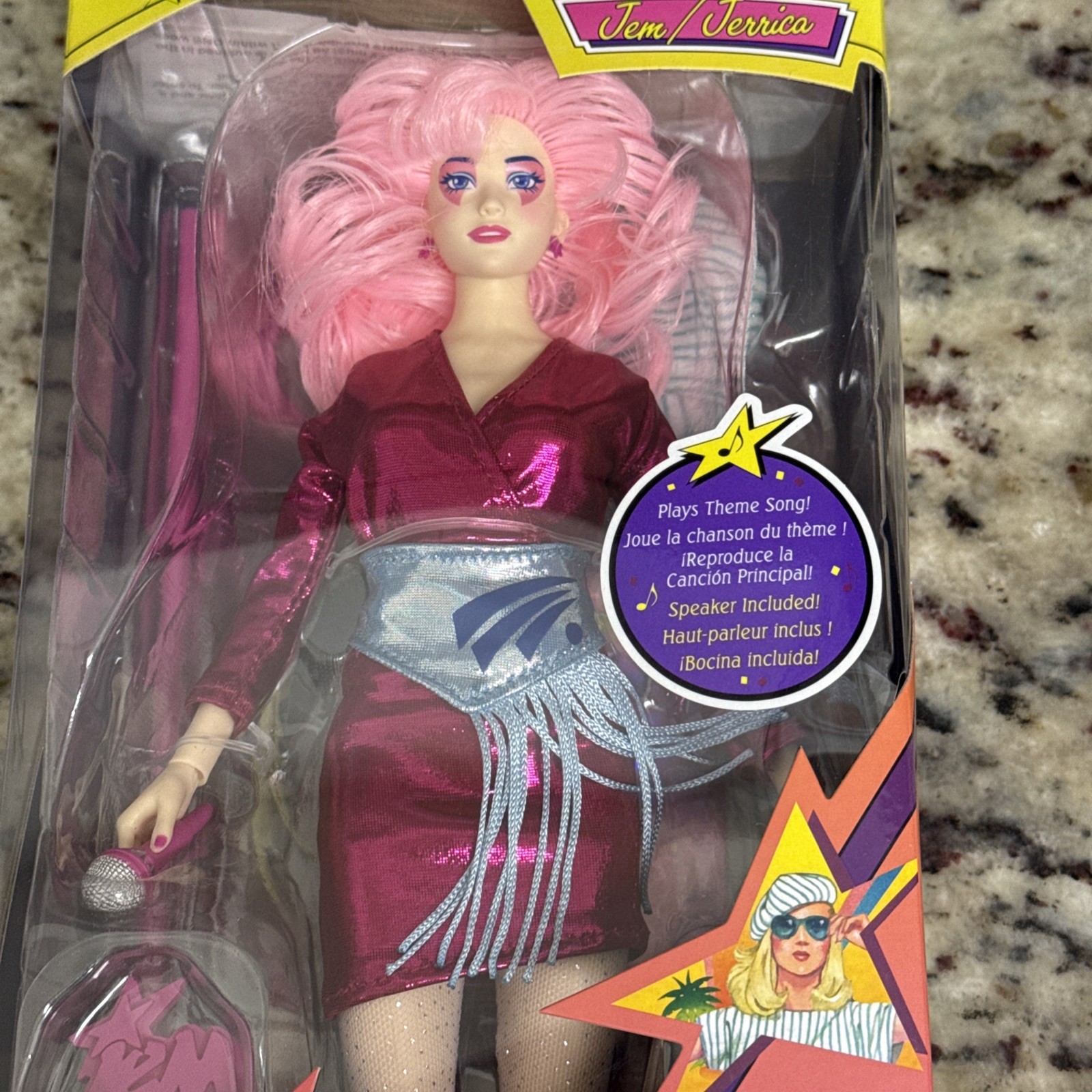 Jem and the Holograms « Jem » Fashion Doll Truly Outrageous 12 inch Doll w/speaker