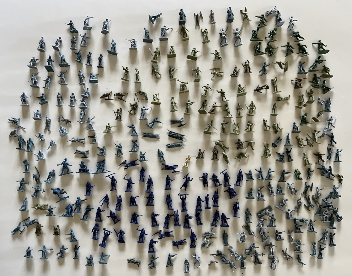 Vintage lot mini miniature WW2 & others Army Men Toy Plastic Soldiers US German