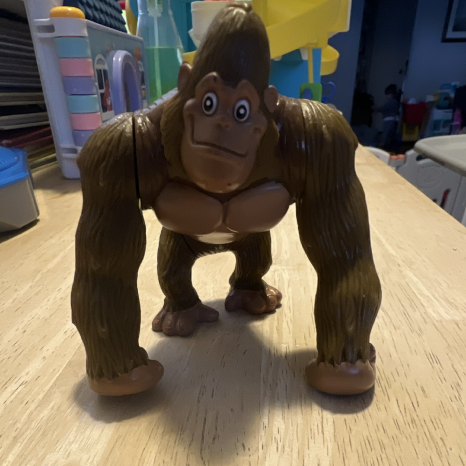 YS1612 Gorilla Brown Plastic Action Figure BPA Free Animals & Dinosaurs 2000
