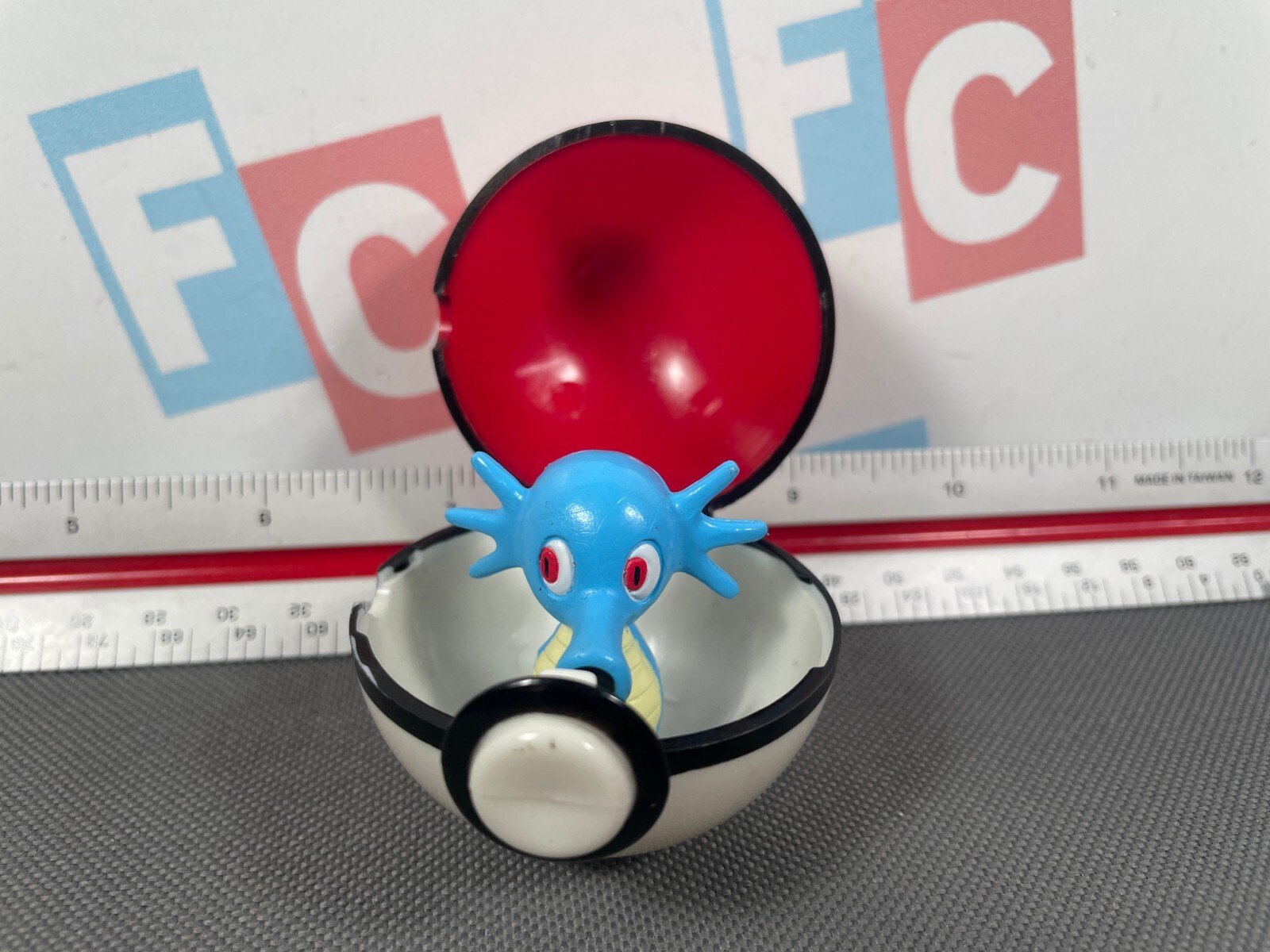 1999 Pokemon Basic Fun Lapras Figure & Pokeball Retro Vintage