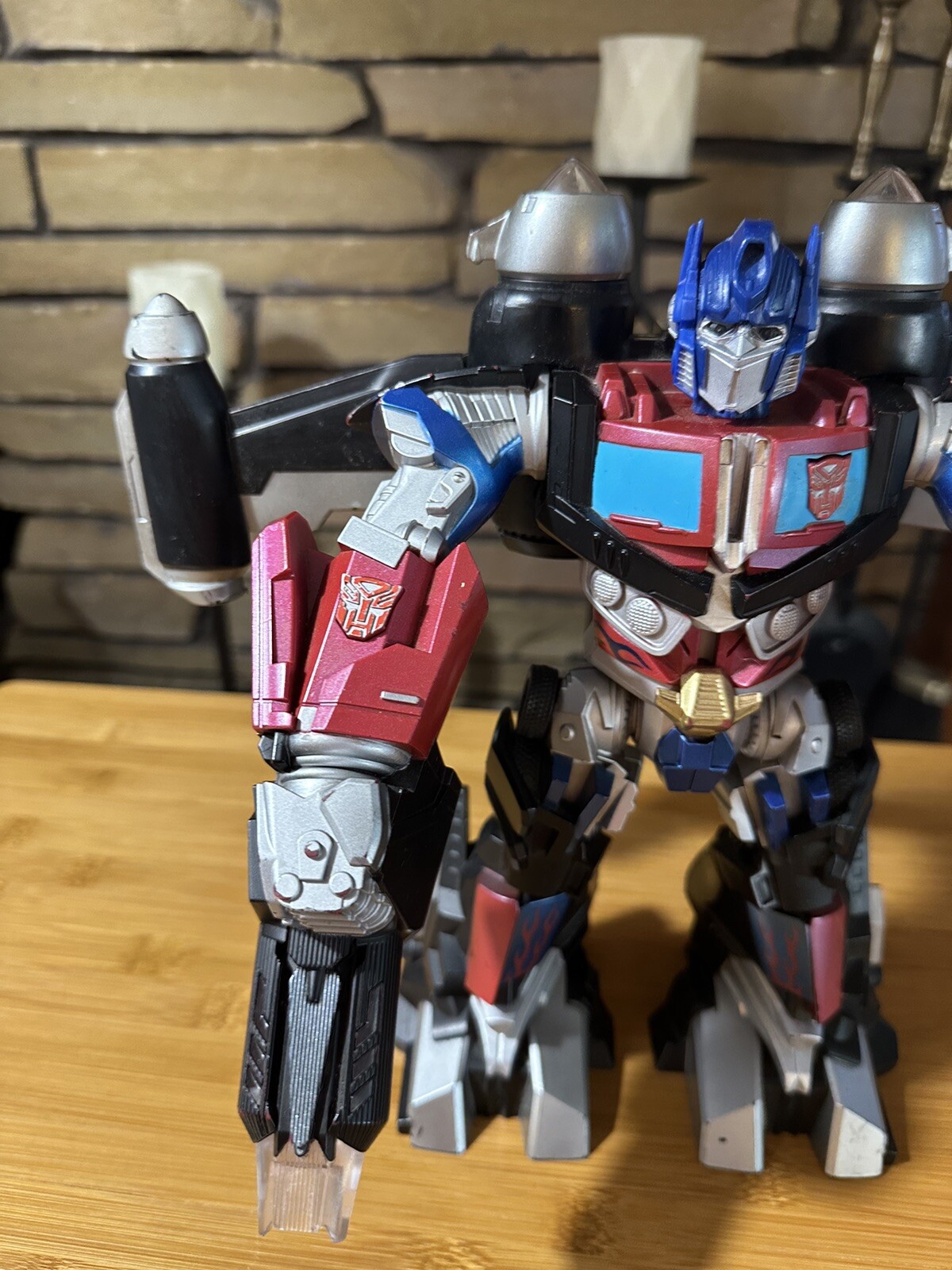 Hasbro Transformer Mega Power Bots Jet Optimus Prime Light Up Talking 12&Prime; Figure