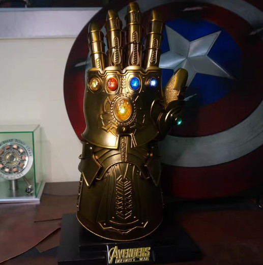 HCMY Thanos Infinity Gauntlet Full Metal 1:1 Wearable LED Cosplay Statue Instock