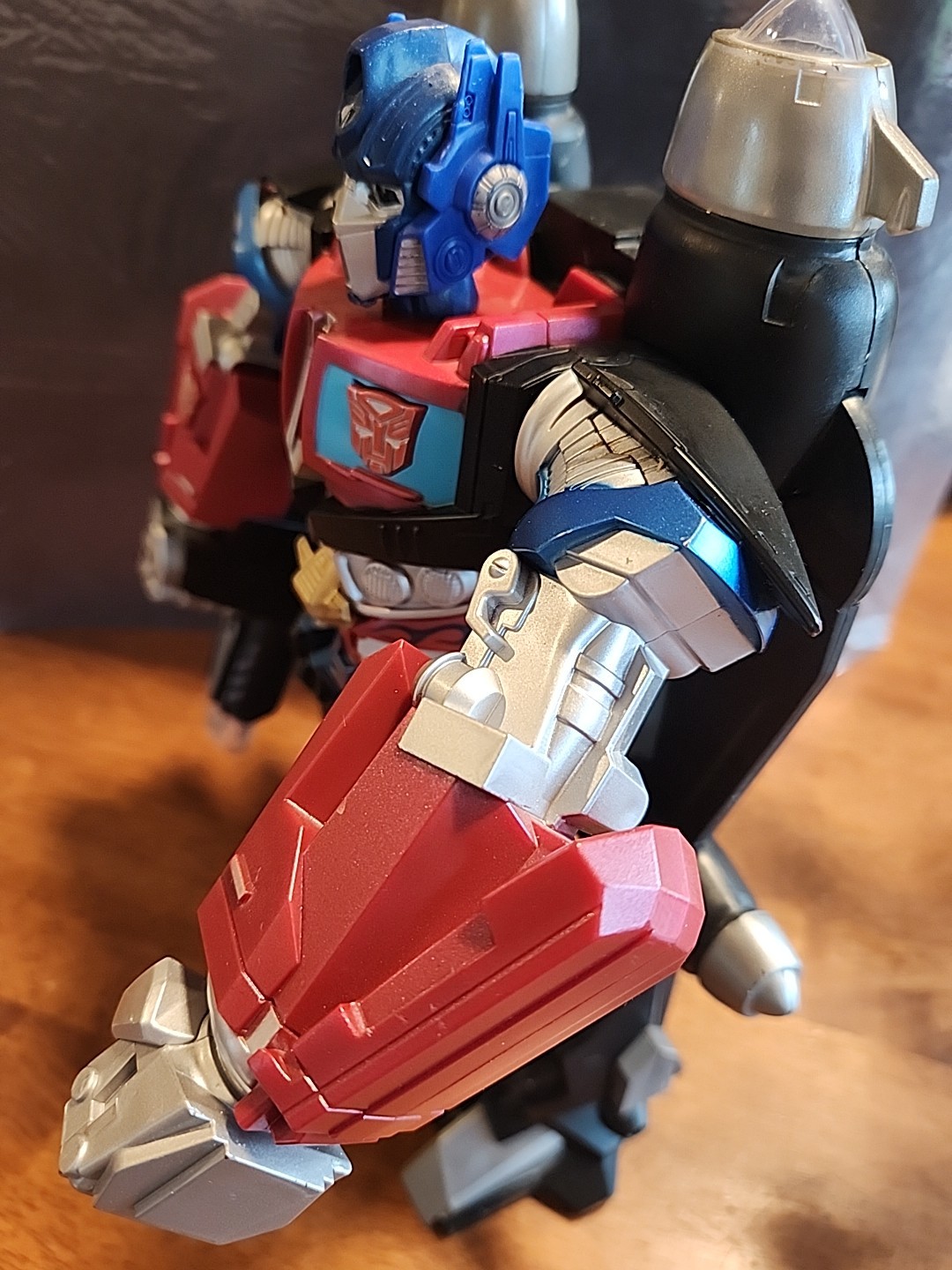 Transformers 12” Mega Power Bots Optimus Prime Hasbro 2008