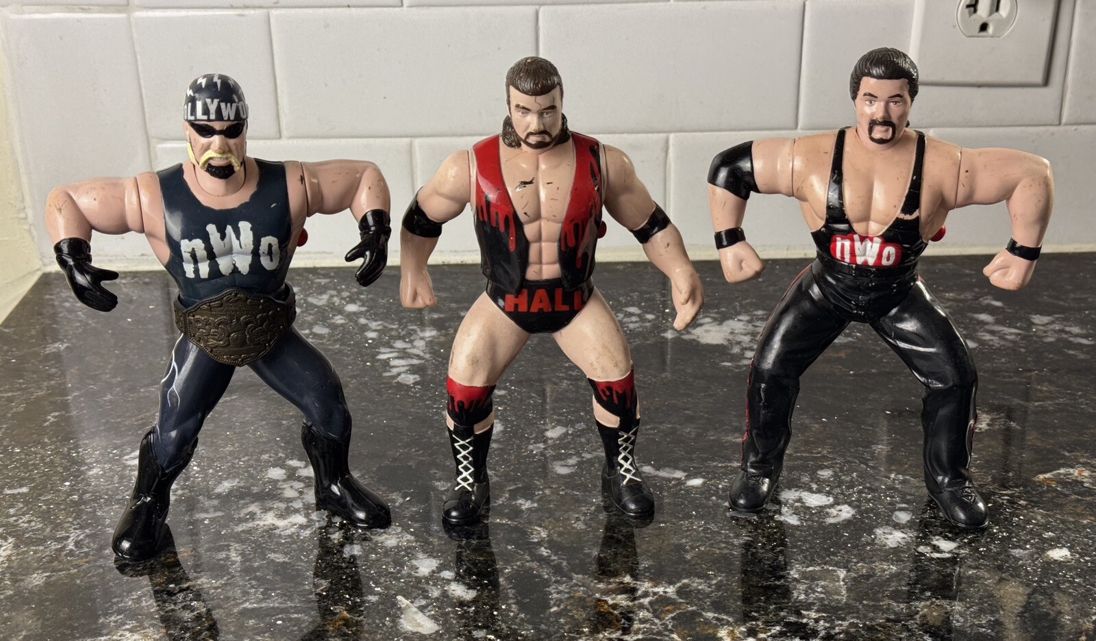 WWE WCW NWO Vibrating Hollywood Hulk Hogan Action Figure Lot OSFTM 1997 READ