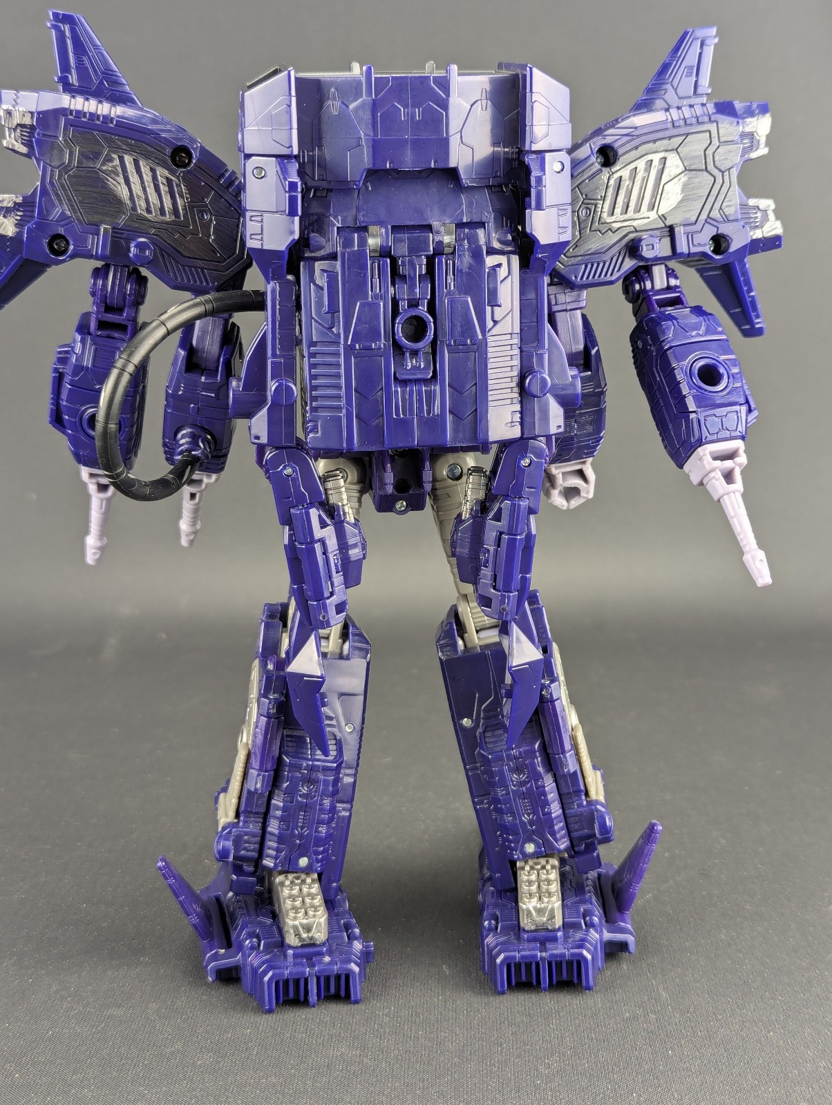 Transformers Siege Shockwave complete Hasbro WFC Generations Leader Class