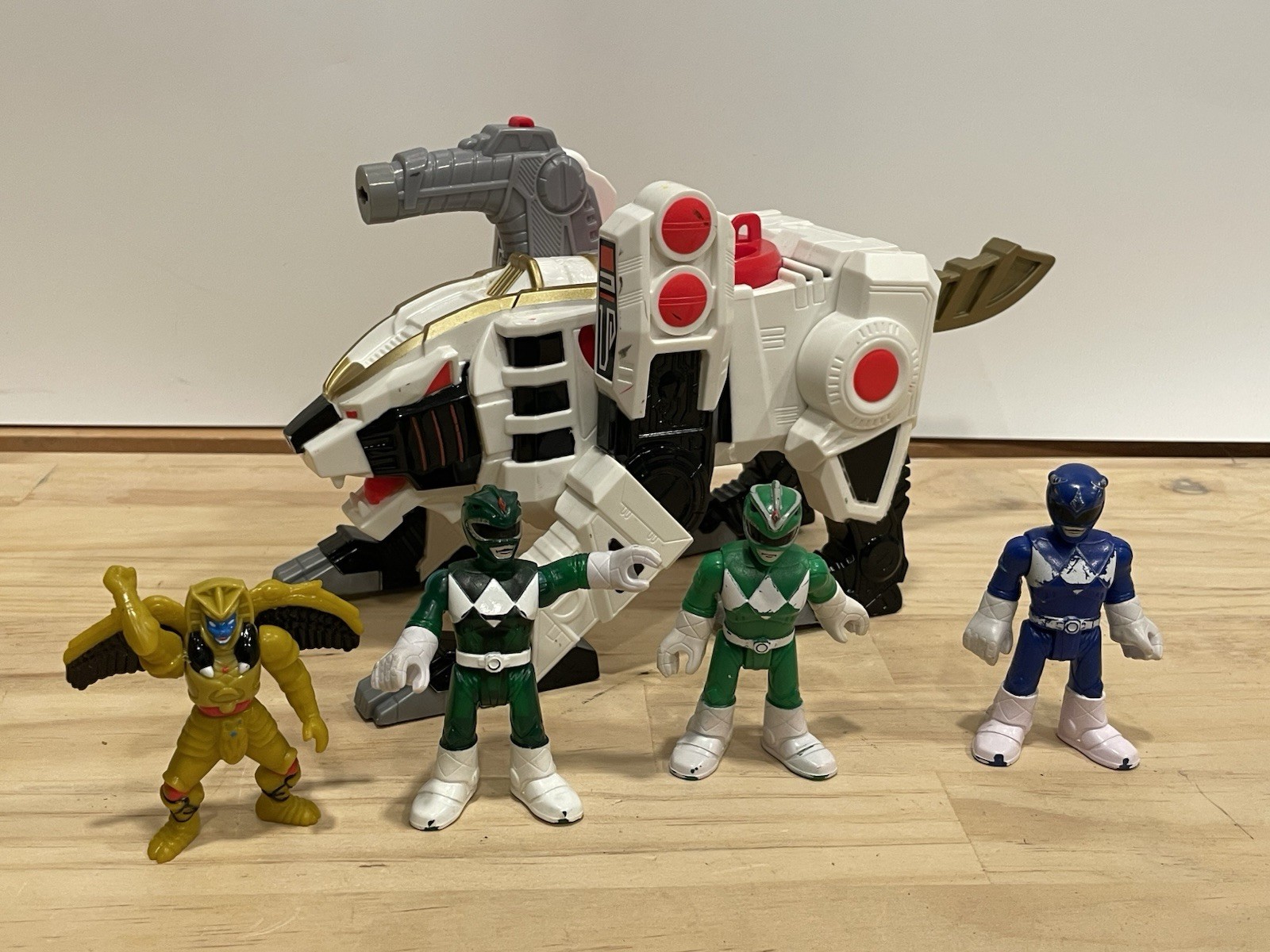 Fisher-Price Imaginext Power Rangers White Tiger Zord + Green Blue Ranger Goldar