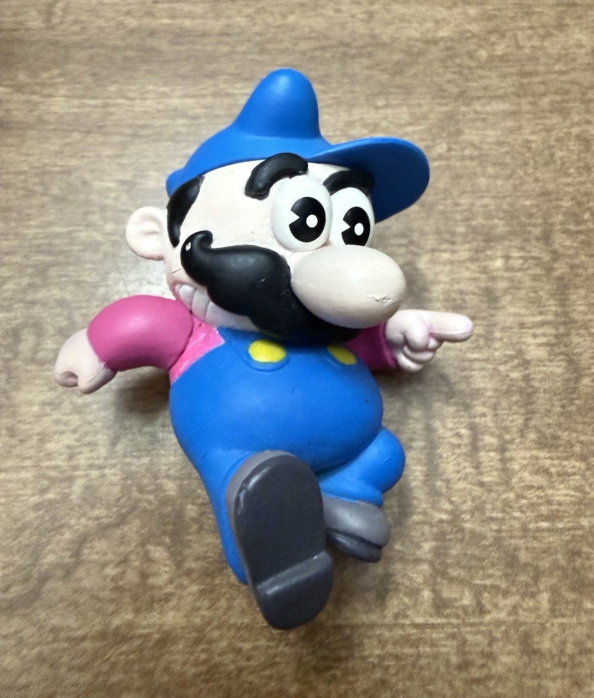 Mario Super Mario Bros. Plastic Figurine, Blue Outfit & Hat, Video Games