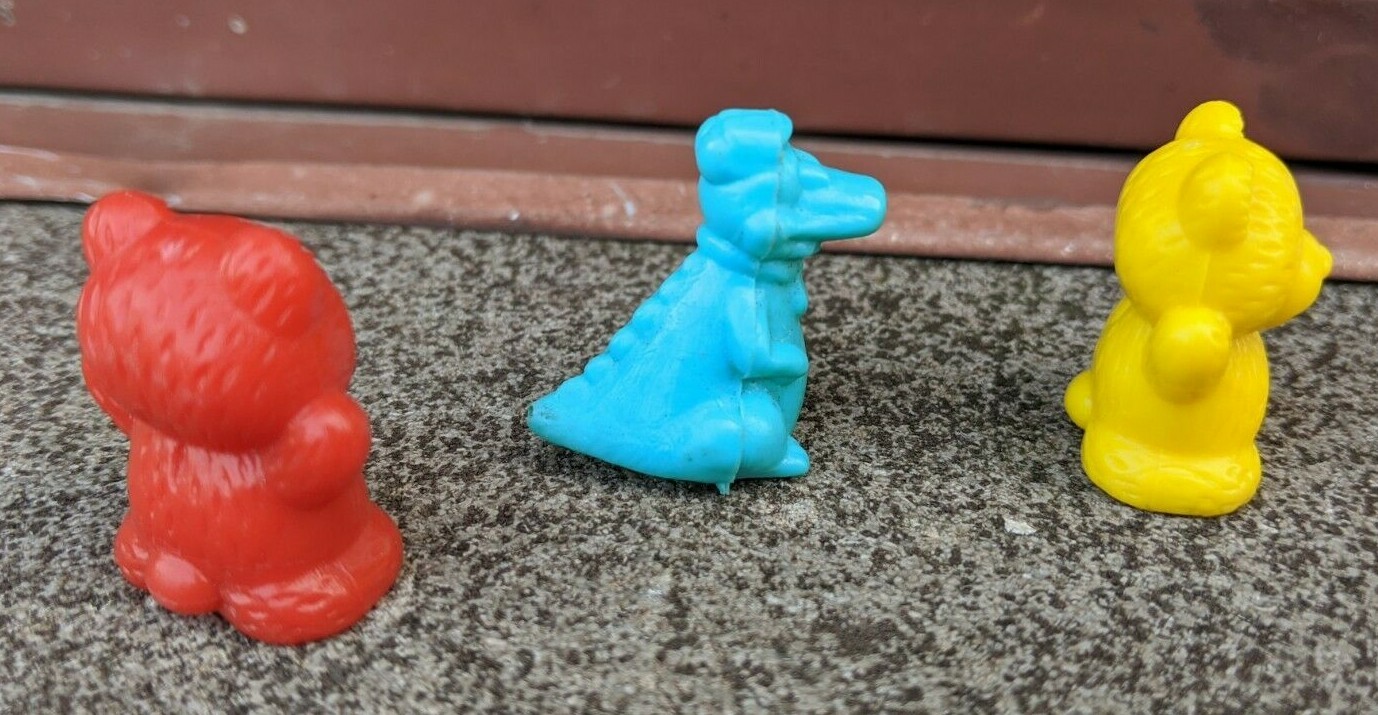 Miniature plastic toy bear 3 piece play set doll house age 5-7 years 1 in. h