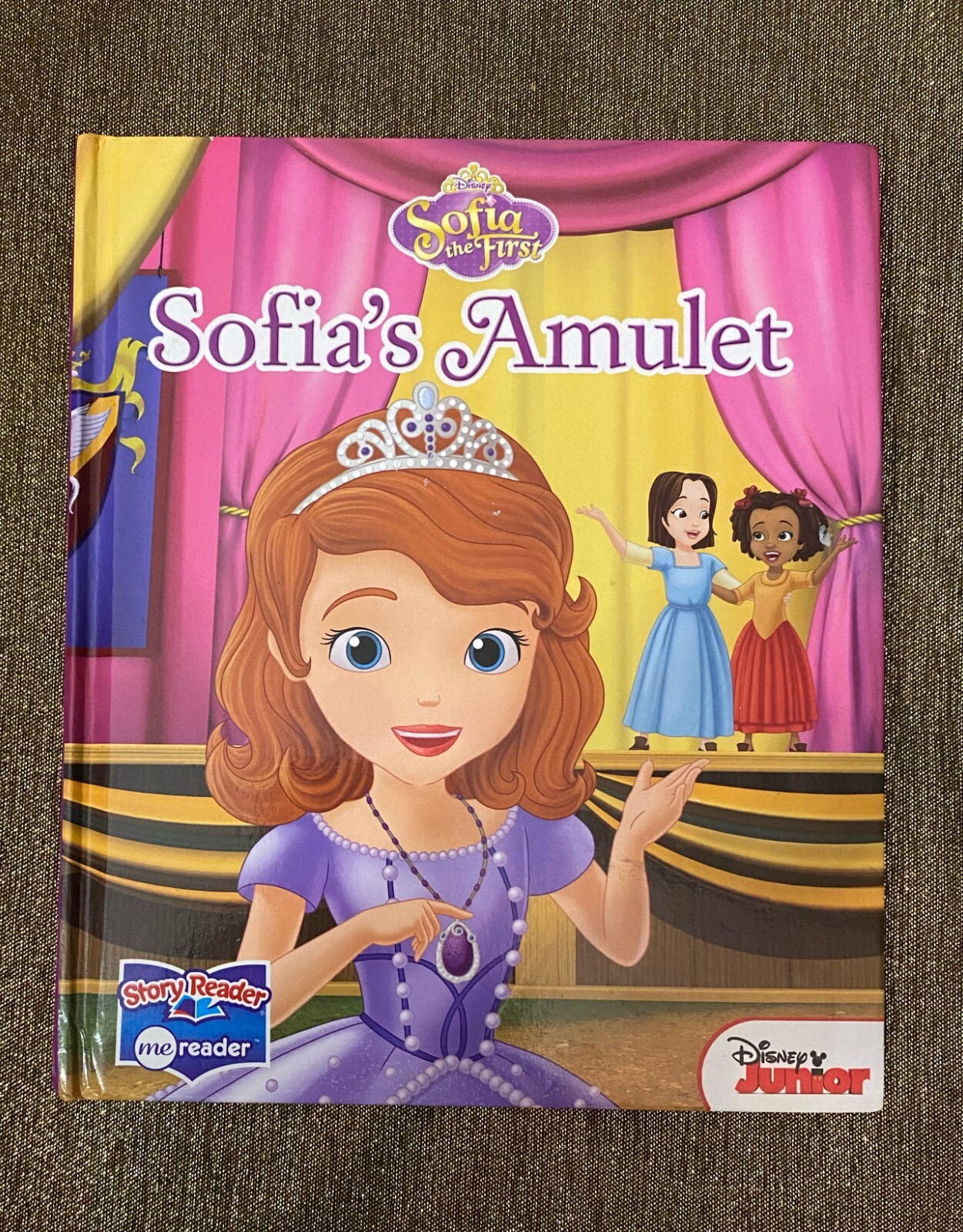 Disney Junior Sofia The First « Sofia&rsquo;s Amulet » Children&rsquo;s Book
