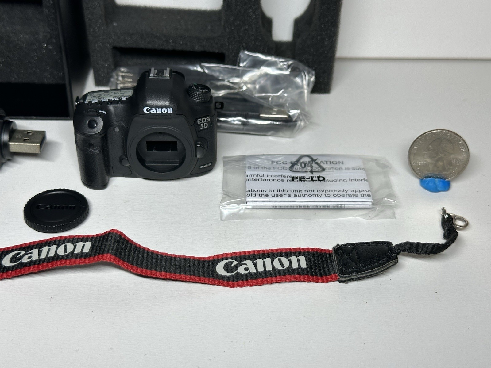 Canon Miniature Camera EOS 5D Mark III EF24-105mm F4L IS USM 8GB USB Flash Drive