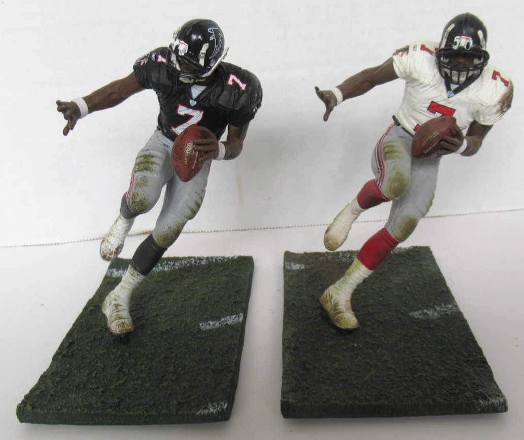 MCFARLANE MICHAEL VICK NFL 4 FALCONS LOOSE ROOKIE VARIANT & REGULAR FIGURE LOT