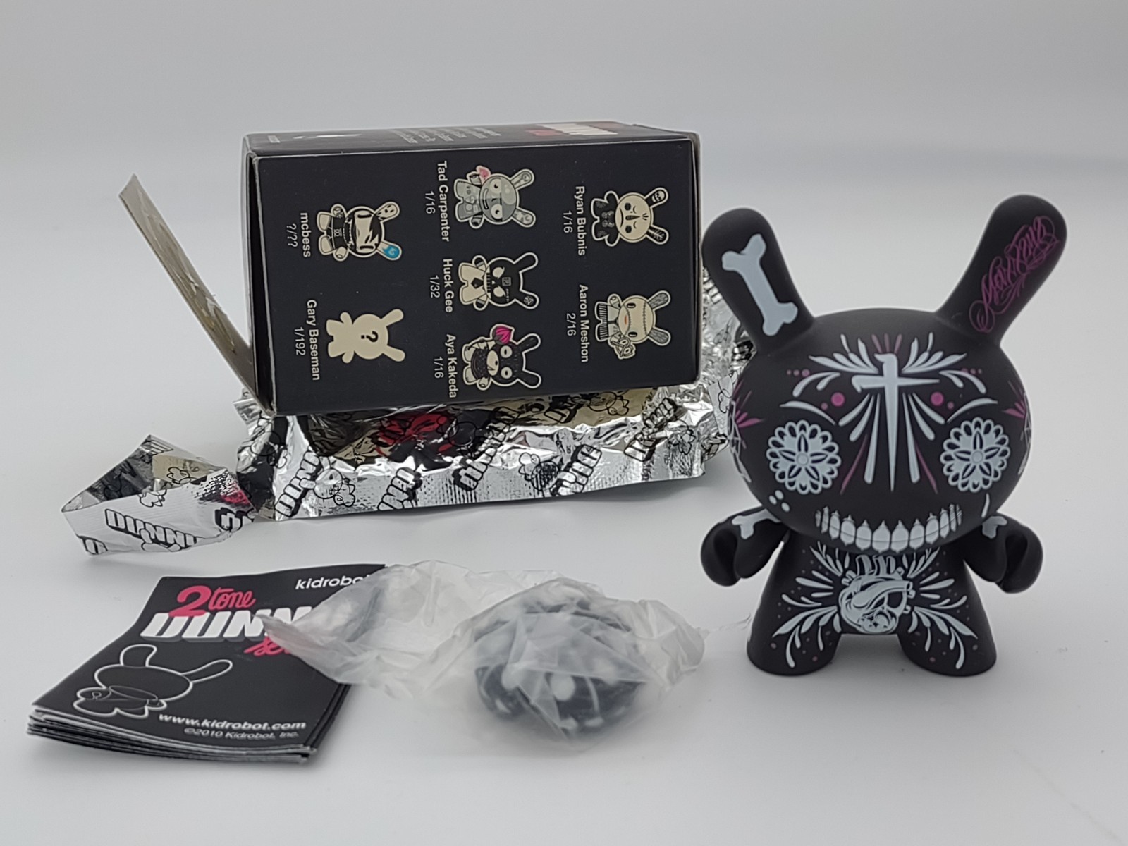 Kidrobot 2010 Dunny 2Tone Untitled By Maxx242 (Black Version) 3&Prime; Figure 1/16