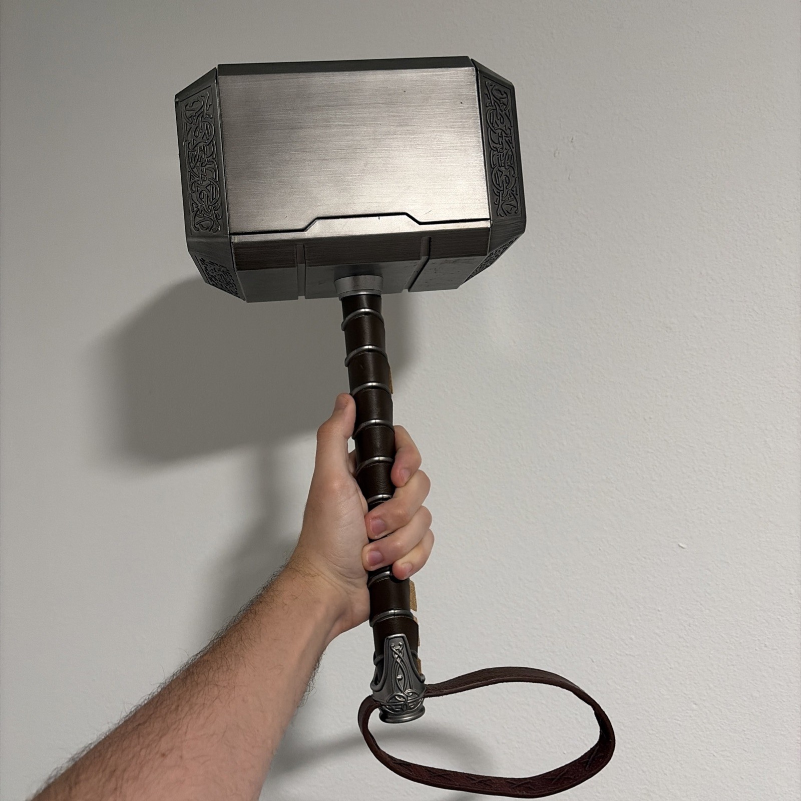 Mjolnir 2017 Electronic Hammer MARVEL LEGENDS Hasbro C-2954A