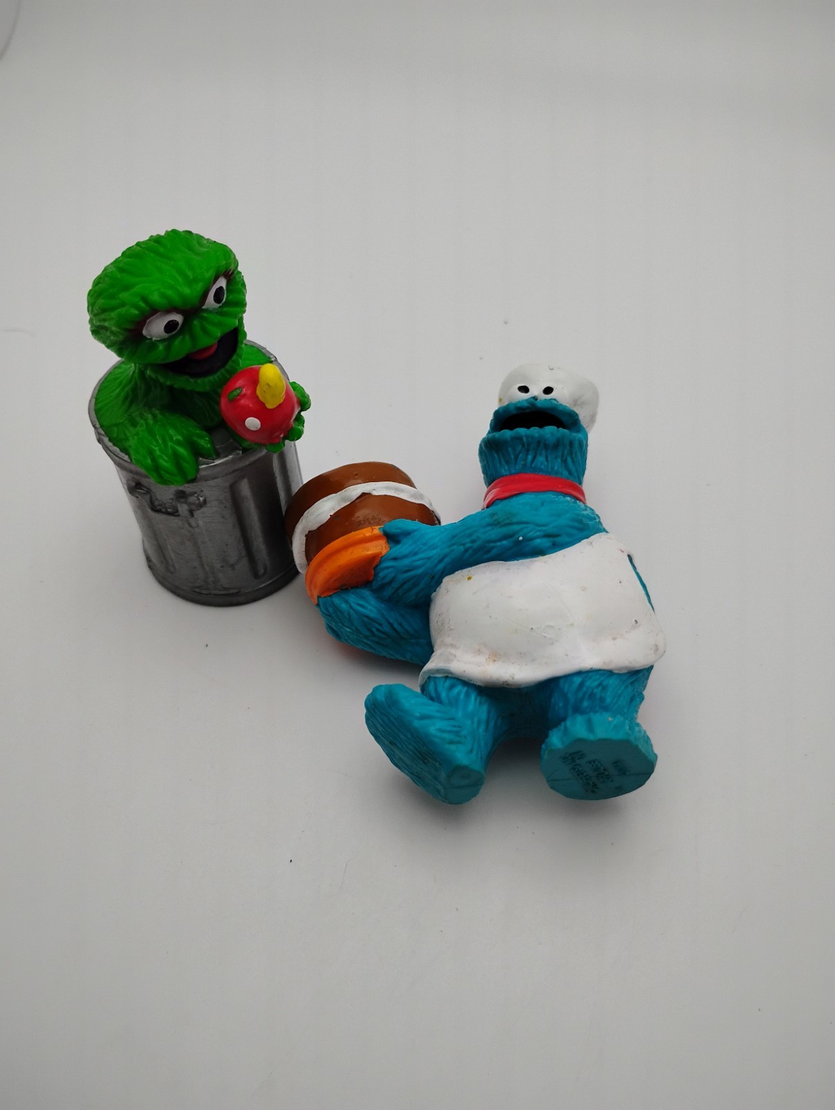 Vtg Applause 90’s Sesame Street Cookie Monster & Oscar The Grouch Figures PVC