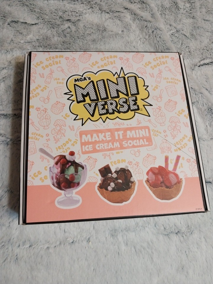 New MGA&rsquo;s Miniverse Make It Mini Food/Ice Cream Social
