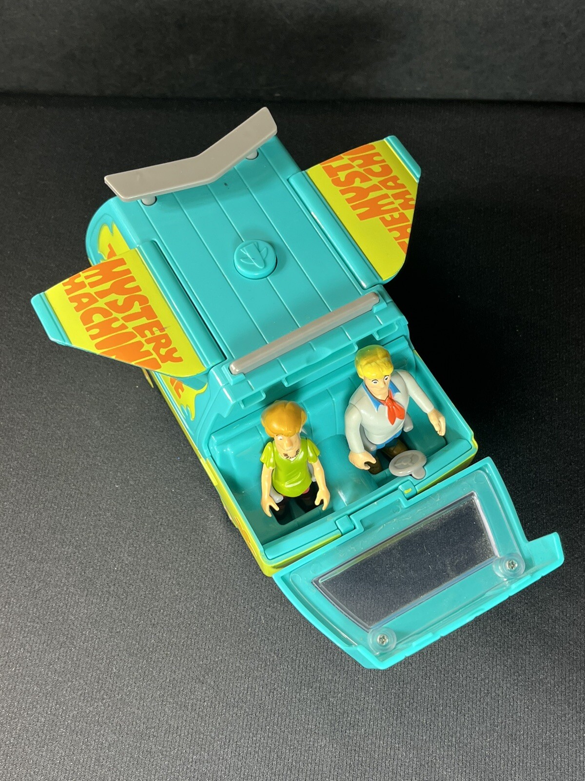 Scooby-Doo Van MYSTERY MACHINE w/ Convertible Wings Shaggy & Fred