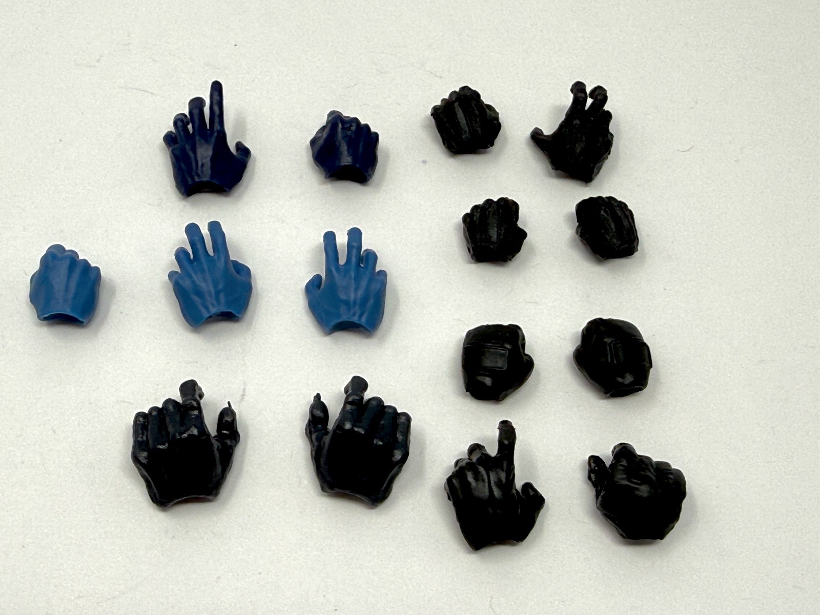 McFarlane DC Multiverse HANDS LOT 22 pairs for Custom Fodder, 1/10 scale figures