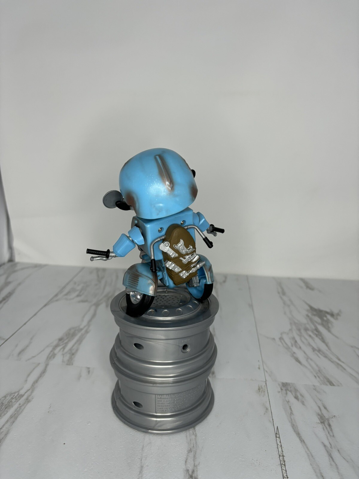 A6 Transformers Dark Knight – Squeaks Dancing/Singing Robot Model TF-408