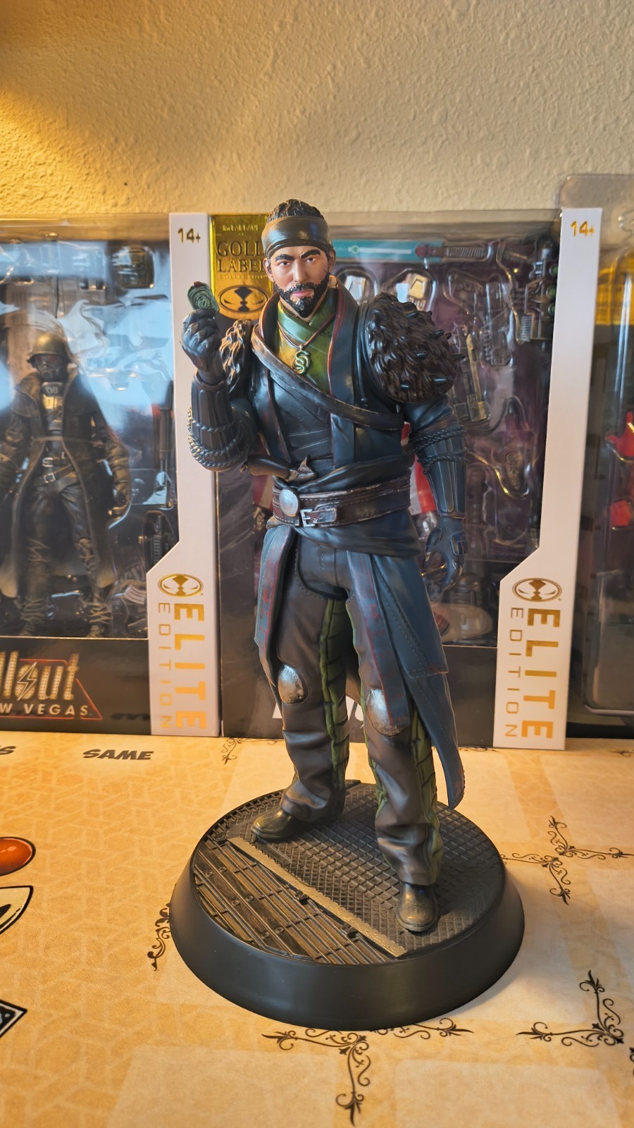 Destiny 2 The Drifter Statue 10 Inch Numskull Figure Gambit Host loose