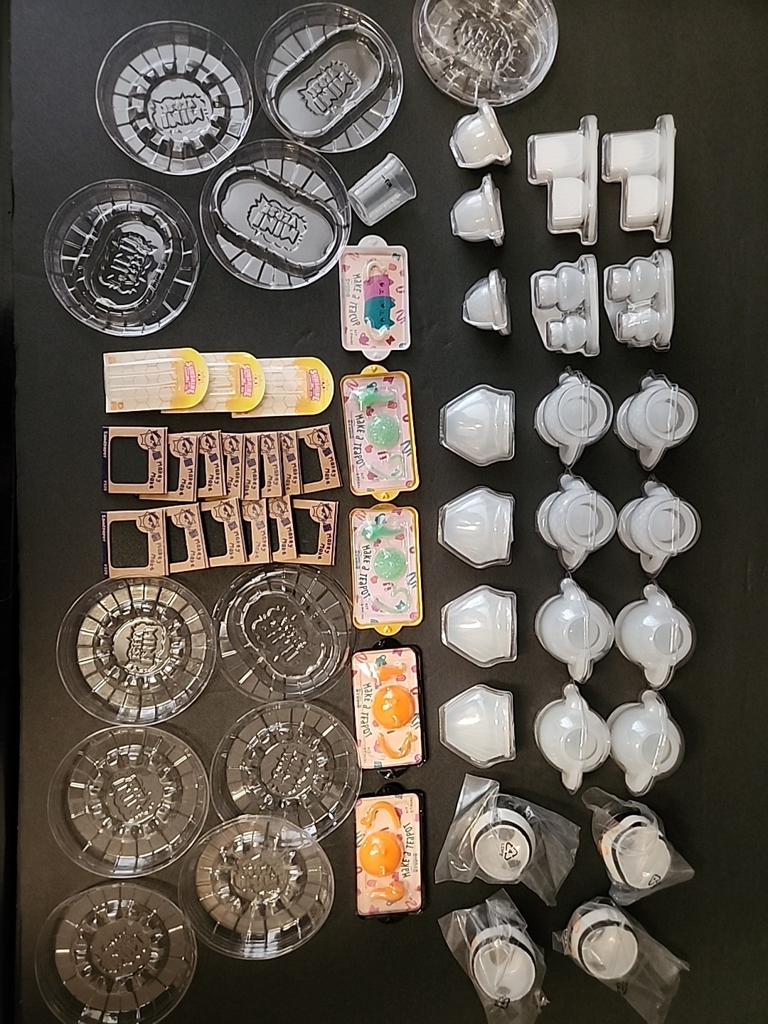 MGA Miniverse Make It Molds And Accessories – Lifestyle Series – New 58 Pieces