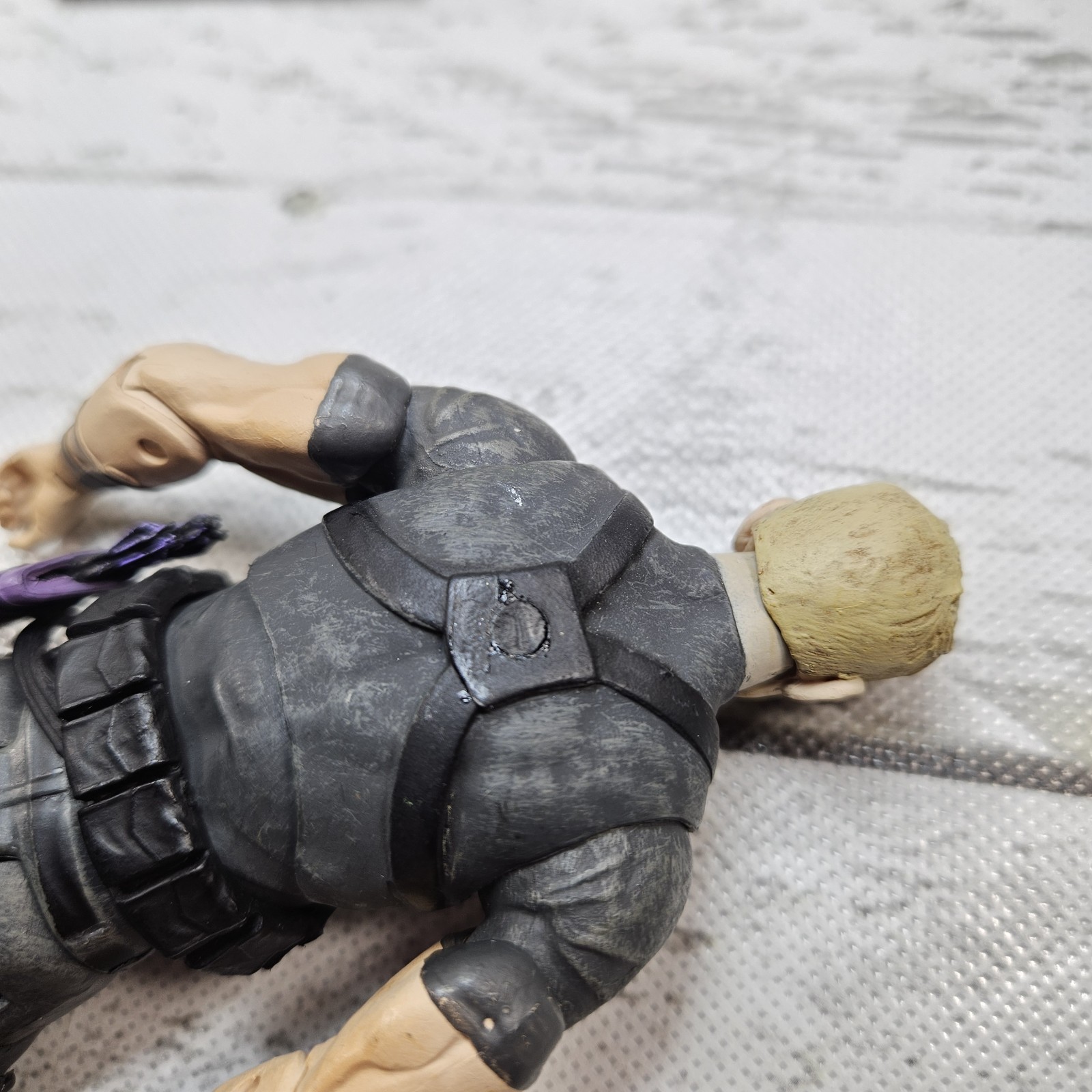 Diamond Select Marvel Select Avenging Hawkeye 2015 7&Prime; Adjustable Figure Read