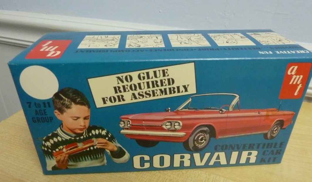 1963 Corvair Monza Convertible 1/25 Kit AMT Un-Assembled Red Craftsman Kit