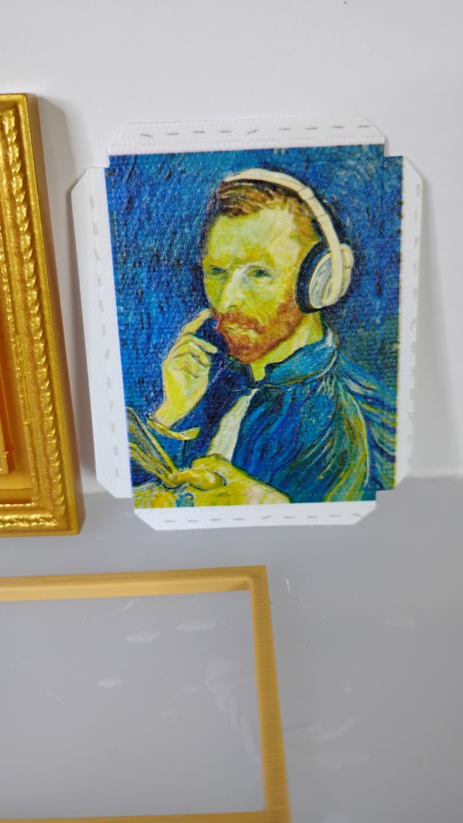 Zuru Mini Brands Create Masterpieces Van Gogh Self Portrait with Headphones