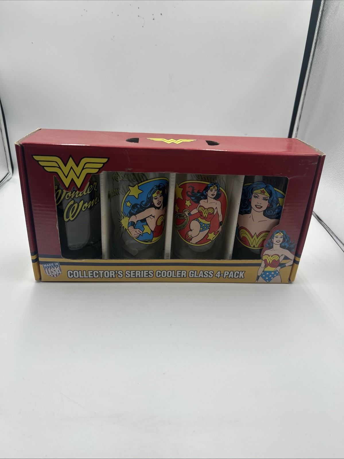 collectors series. Wonder Woman. Cooler glass 4 pack. New
