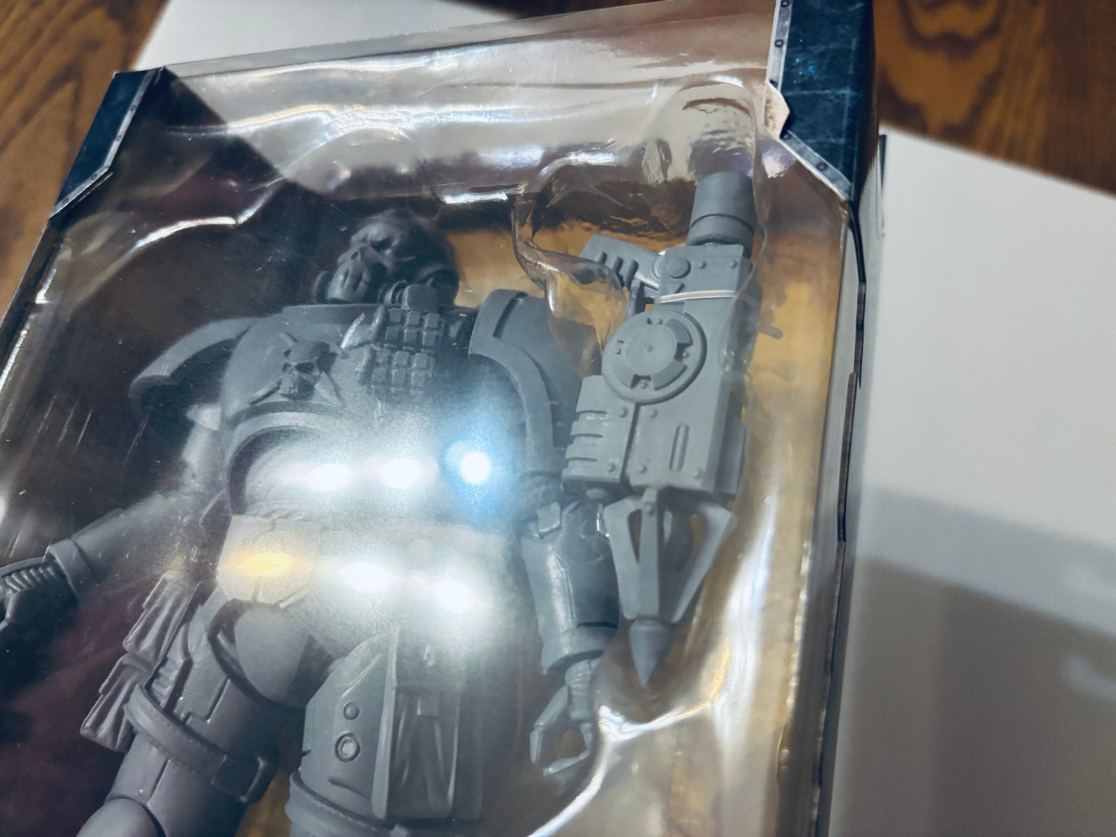 McFarlane – Warhammer 40,000 – Space Marine Reiver Artist Proof – Box Wear