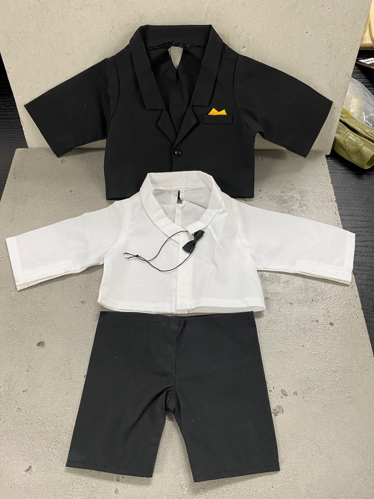 SU-KS-SUSET: Custom Tuxedo Suit for McFarlane King Shark (No Figure)