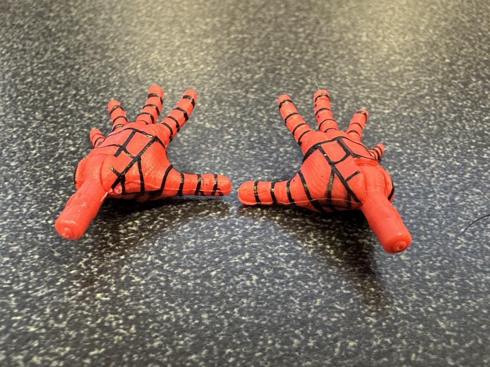 Marvel Legends NO WAY HOME 6&Prime; SCALE (OPEN HANDS ONLY) SPIDER-MAN (HOLLAND)