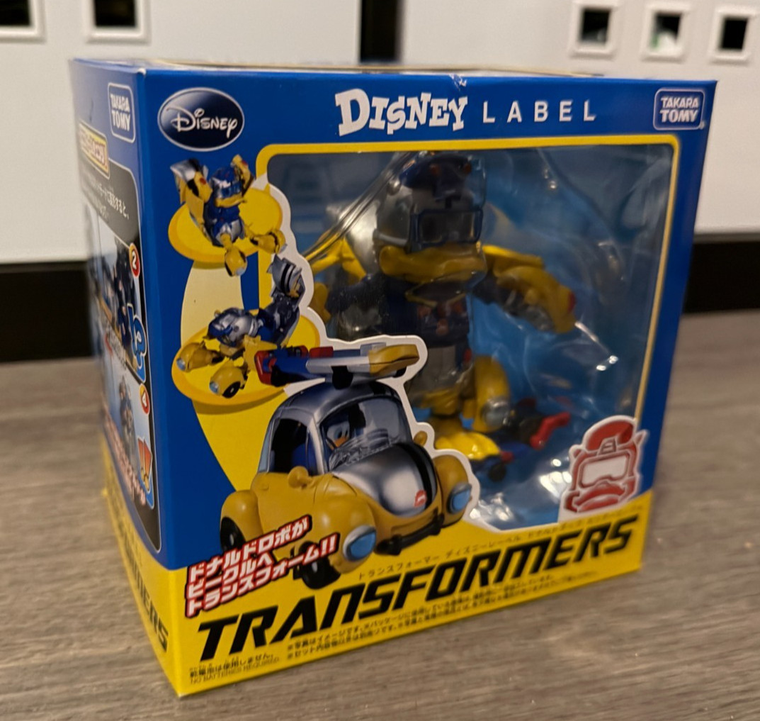TRANSFORMERS DISNEY LABEL by Takara Tomy – Donald Duck Color Version – Unopened