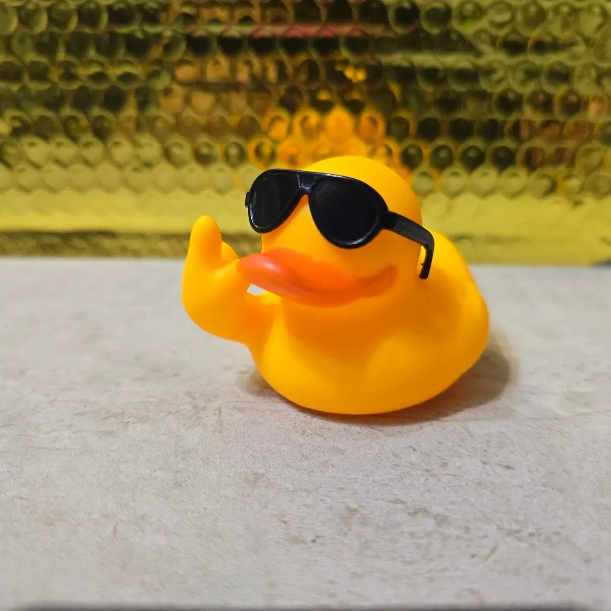 Middle Finger Duck Large w/ Shades – Jeep Ducking – FAST US Shipper