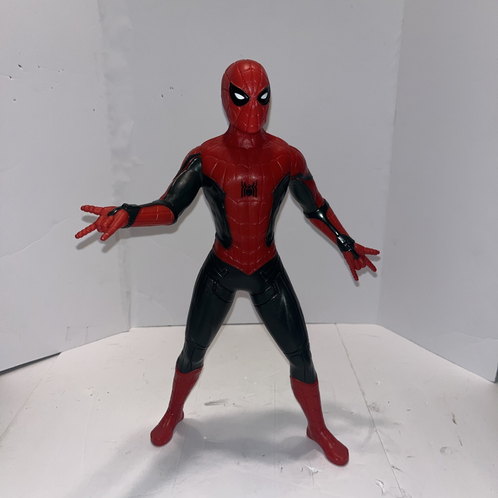 Spider-Man Marvel Action Figure Far From Home Movie Suit 2021