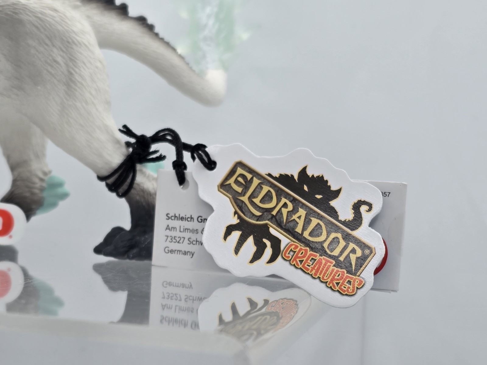 Schleich Eldrador Ice Griffin Toy Figure W/Movable Wings – 13 x 7.5 Inches
