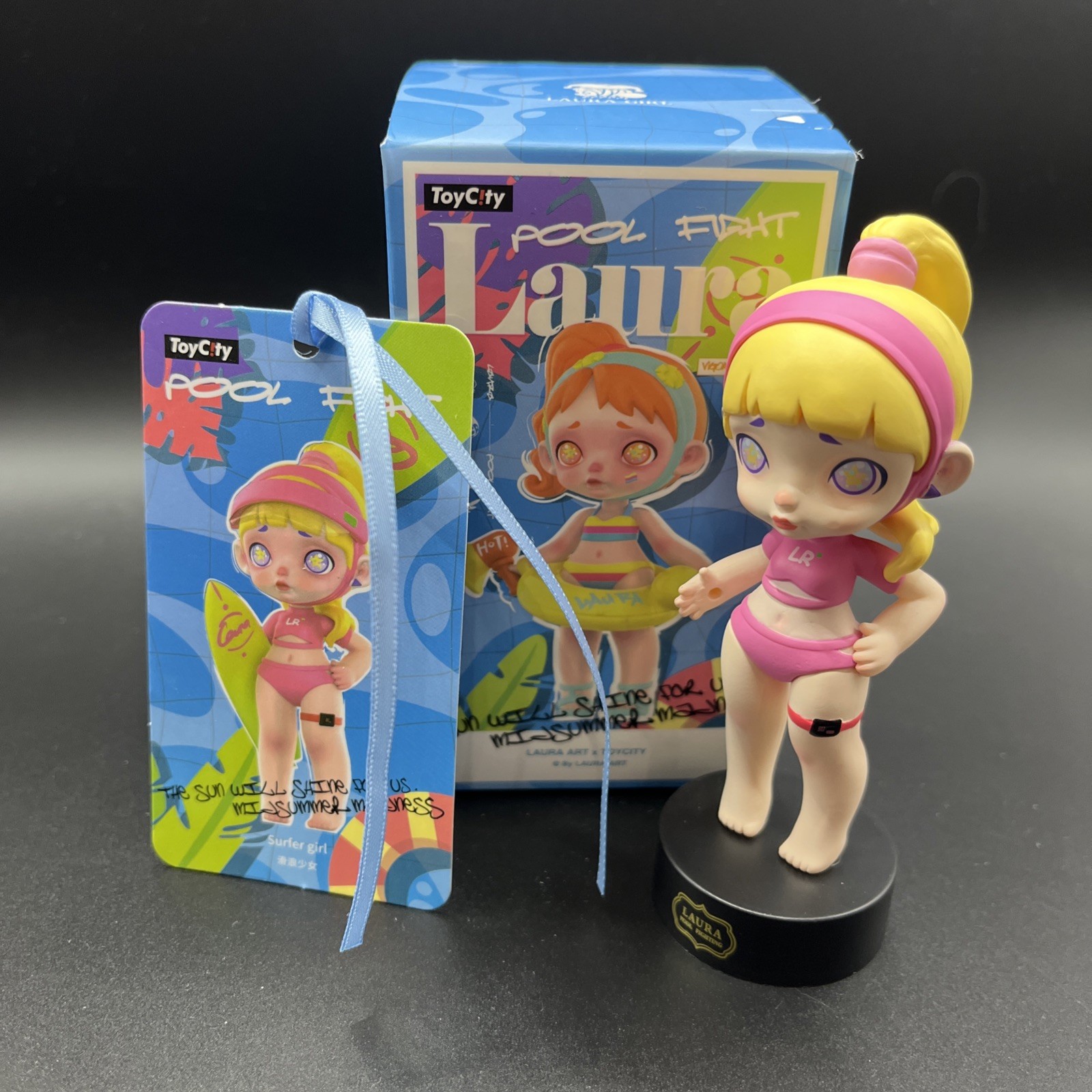Pool Fight Laura Surfer Girl Confirmed Toycity Figure with Card and Box