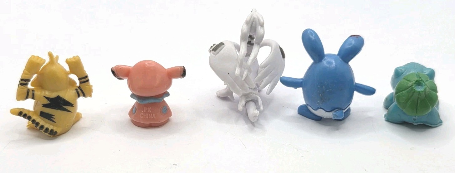 Pokemon Mini Figures 22 Piece Collection Approx 1 Inch Tall Mini Figure