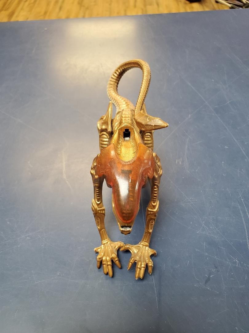 PANTHER ALIEN KENNER FIGURE (NLG055460)