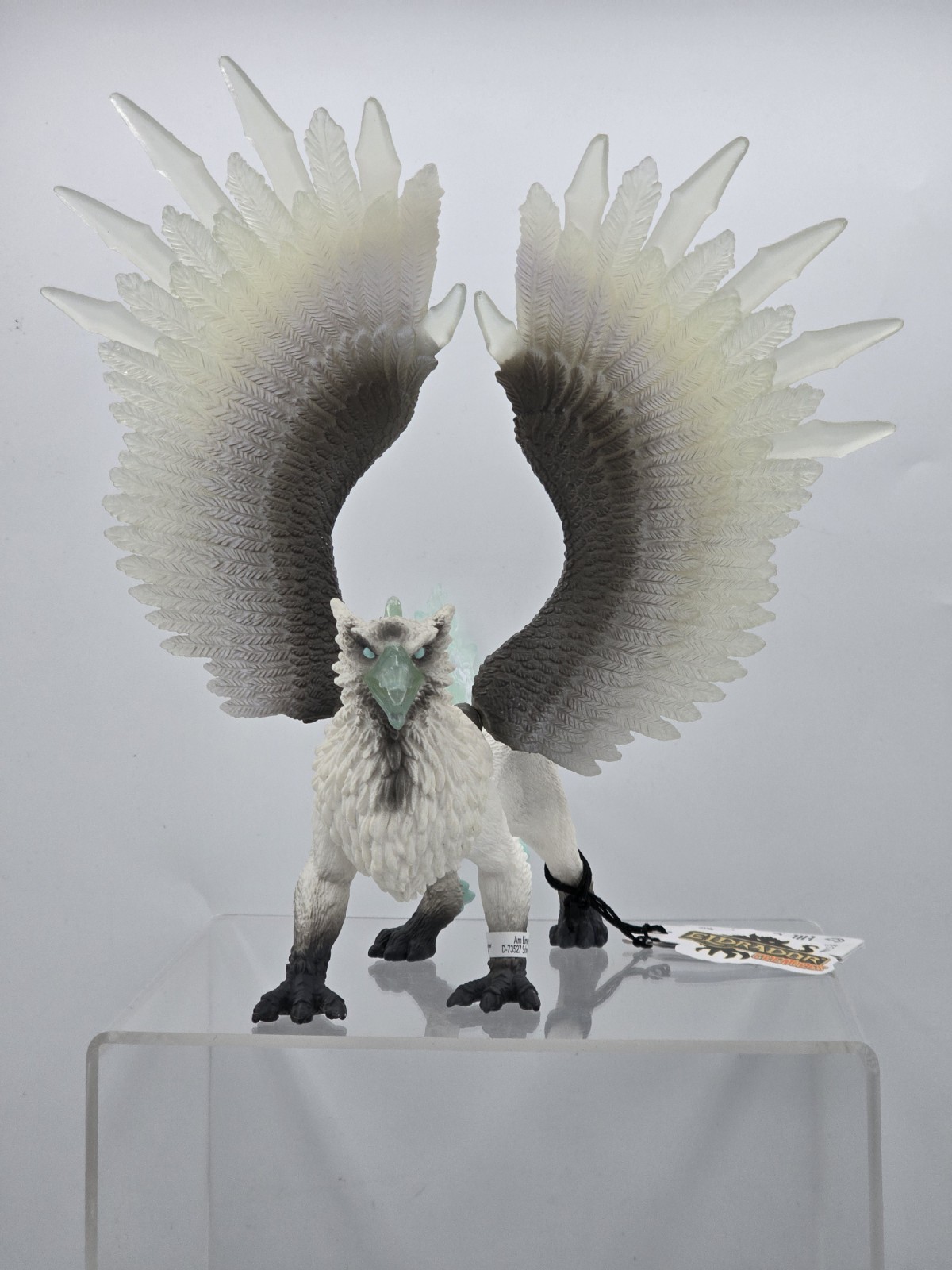 Schleich Eldrador Ice Griffin Toy Figure W/Movable Wings – 13 x 7.5 Inches