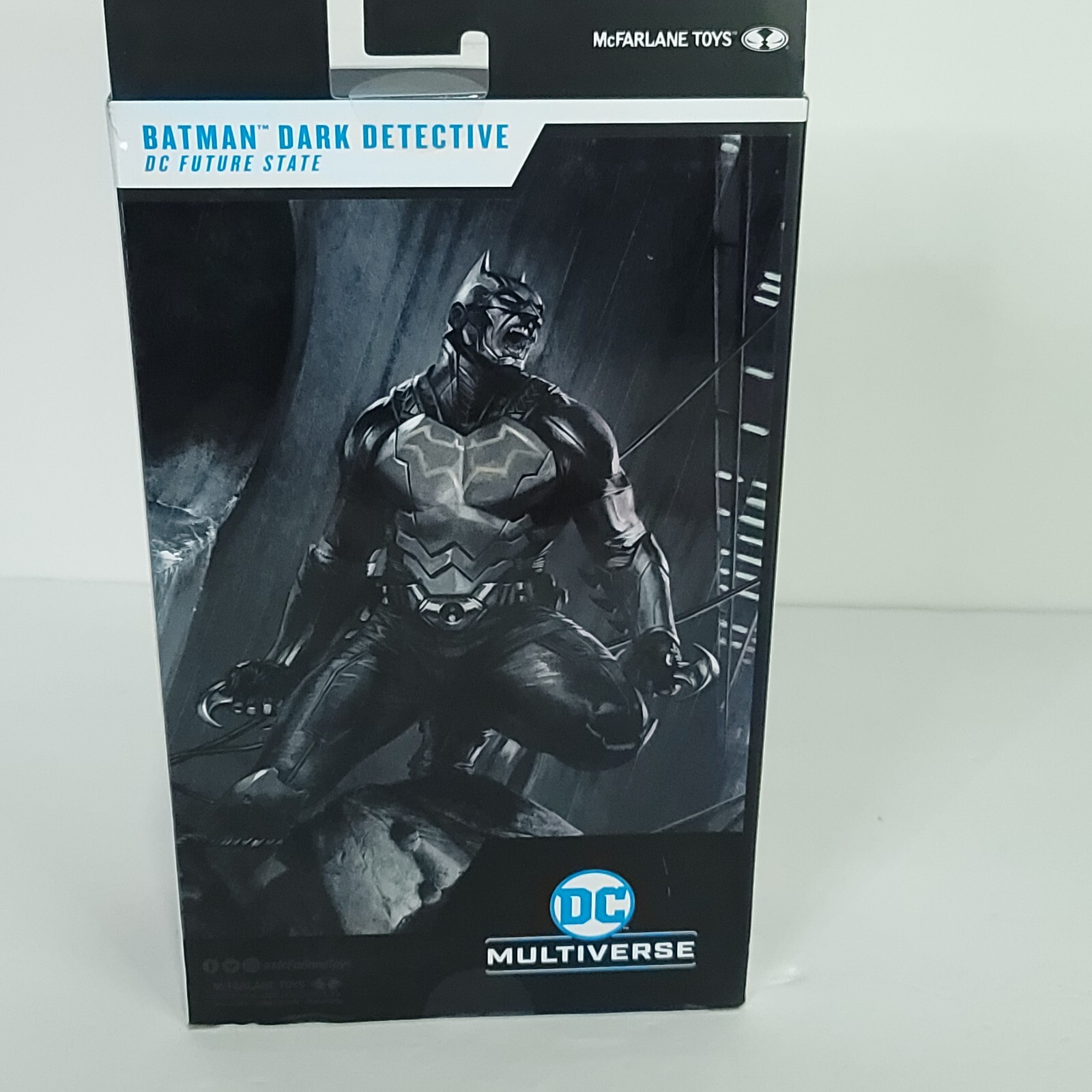DC Comics Multiverse Gold Label Collection Batman Dark Detective Action Figure