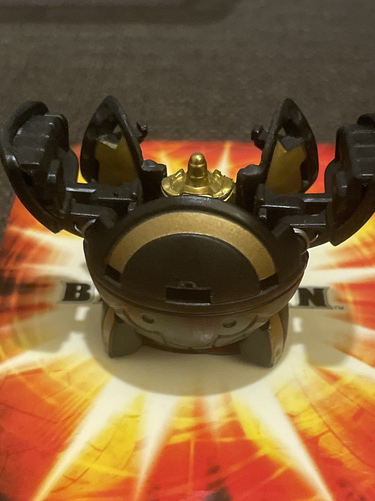 Bakugan Bronze Attack B2 Darkus Gold Black Fortress 650G Read Description