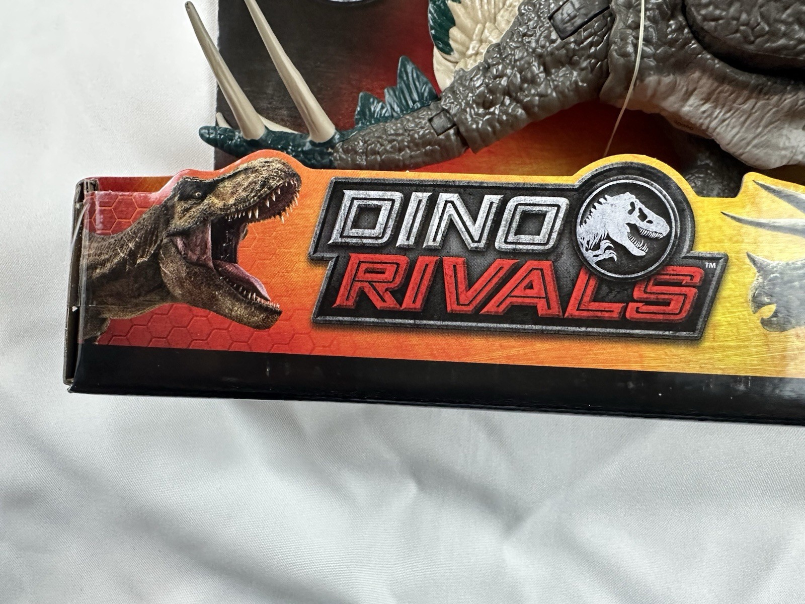 Jurassic World Mega Dual Attack STEGOSAURUS Action Figure 15&Prime; Dino Rivals 2019