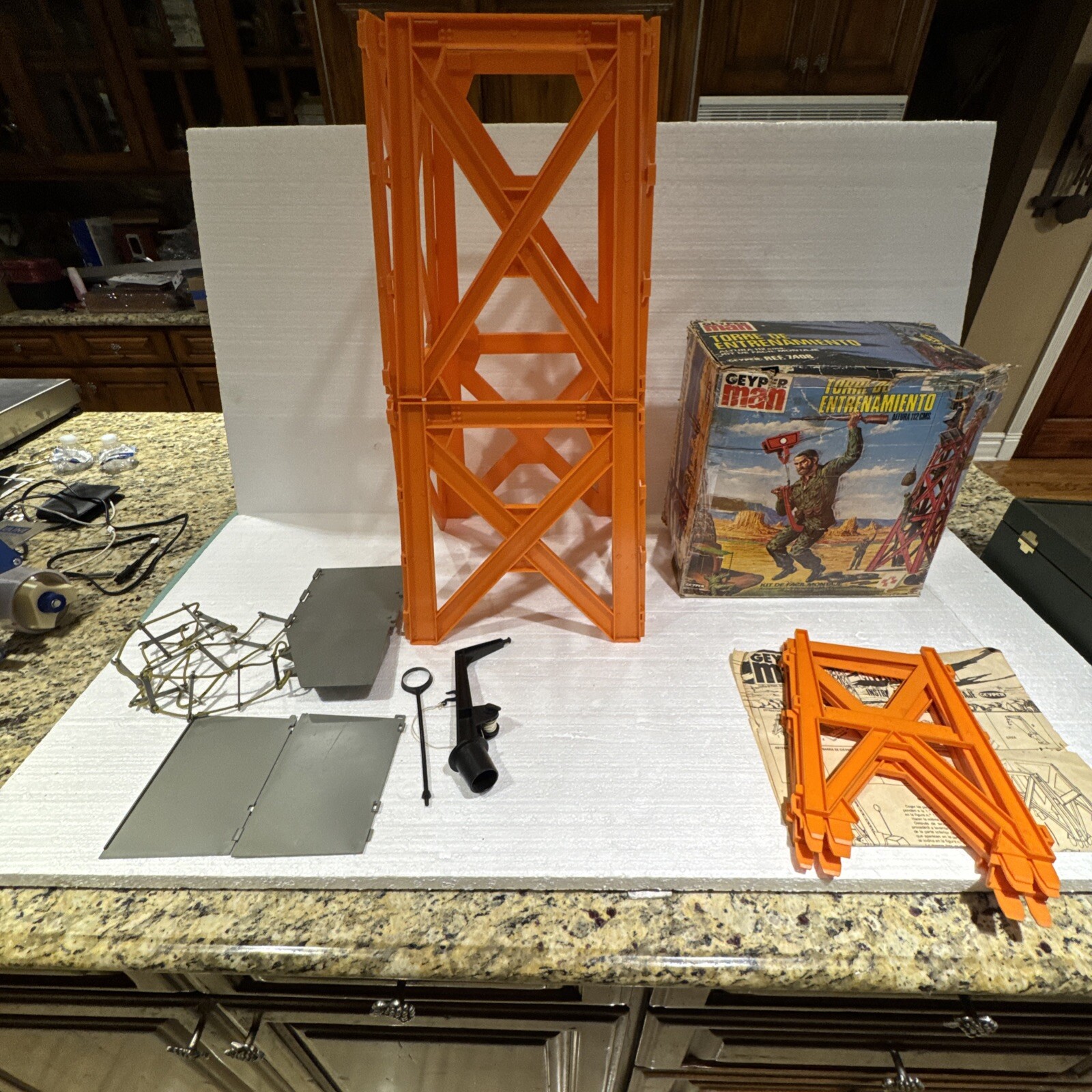 Geyper Man ACTION MAN TRAINING TOWER Spanish Version MANUAL, Not Complete