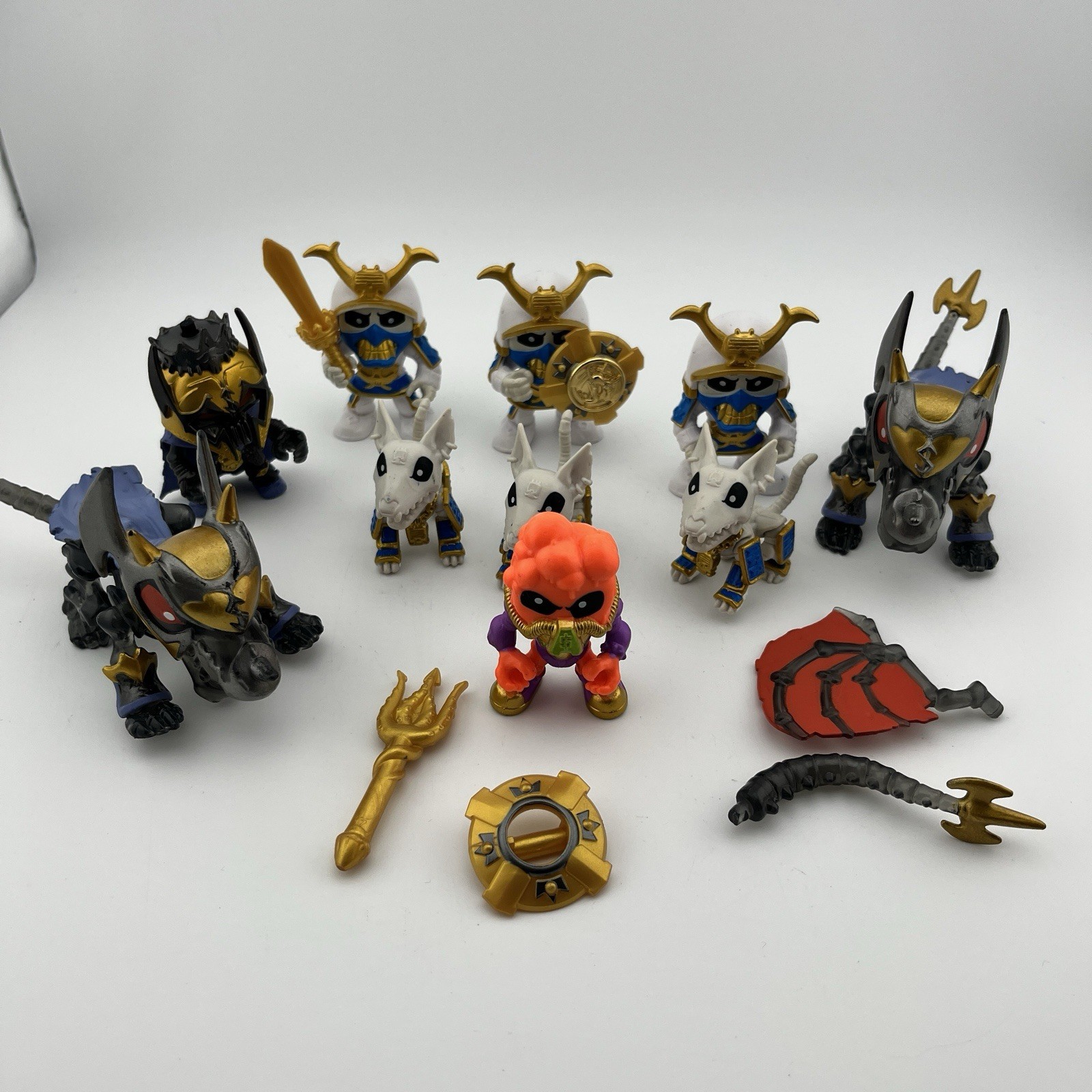 TREASURE X KINGS GOLD Treasure Hunter and Mini Beast Heroes vs Shadows Lot