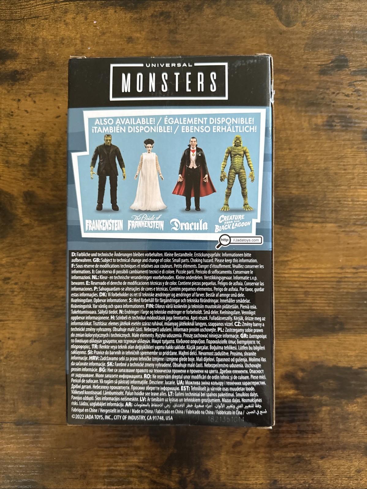 Universal Monsters 33763 Creature from The Black Lagoon Glow-in-The-Dark 6-Inch