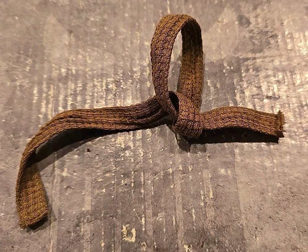 Mezco One:12 Theodore Sodcutter BROWN SCARF 1/12 Soft Goods Fodder