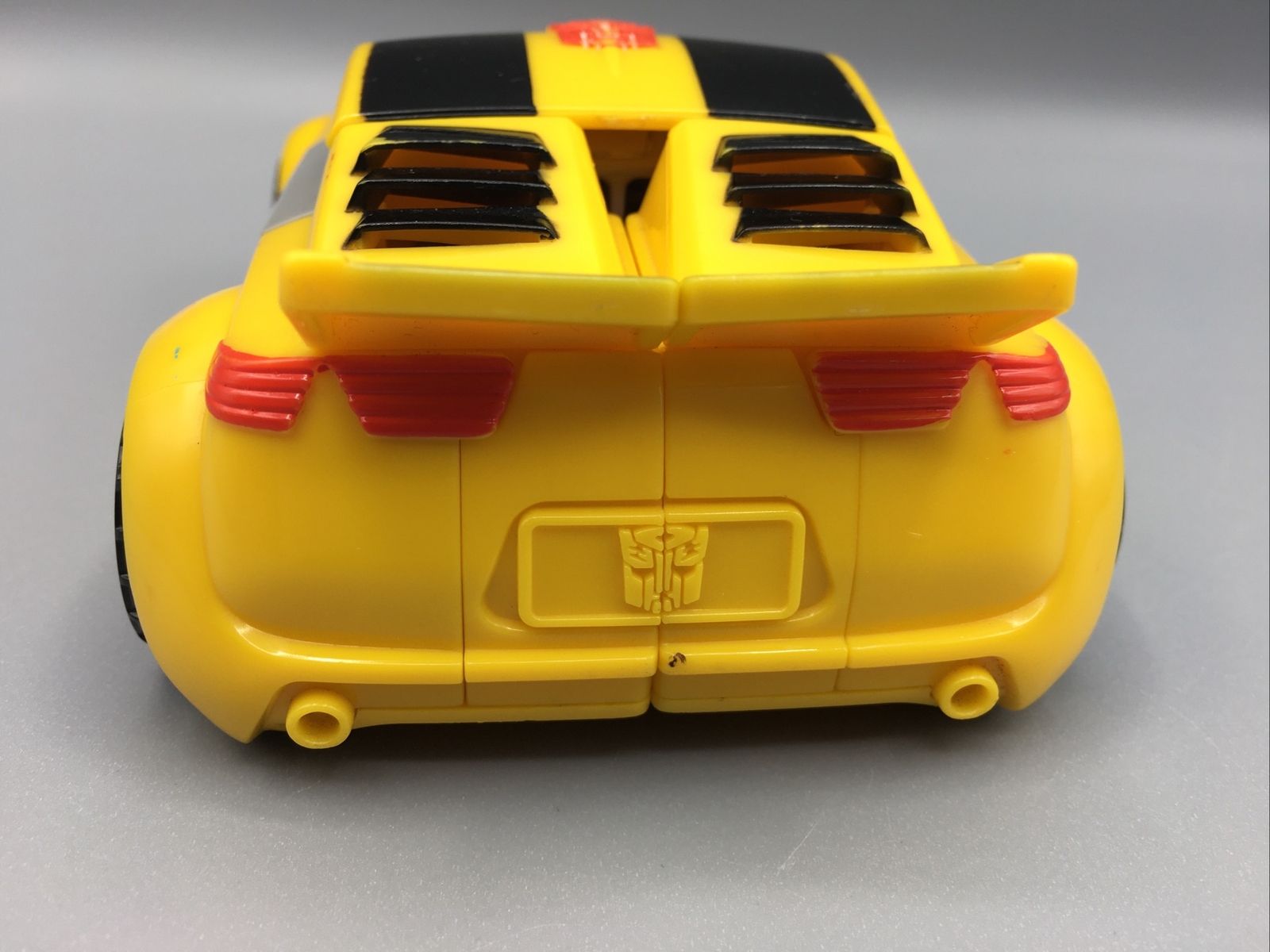 Transformers Rescue Bots Energize 6&Prime; Bumblebee, Yellow Car Camero Hasbro Tomy