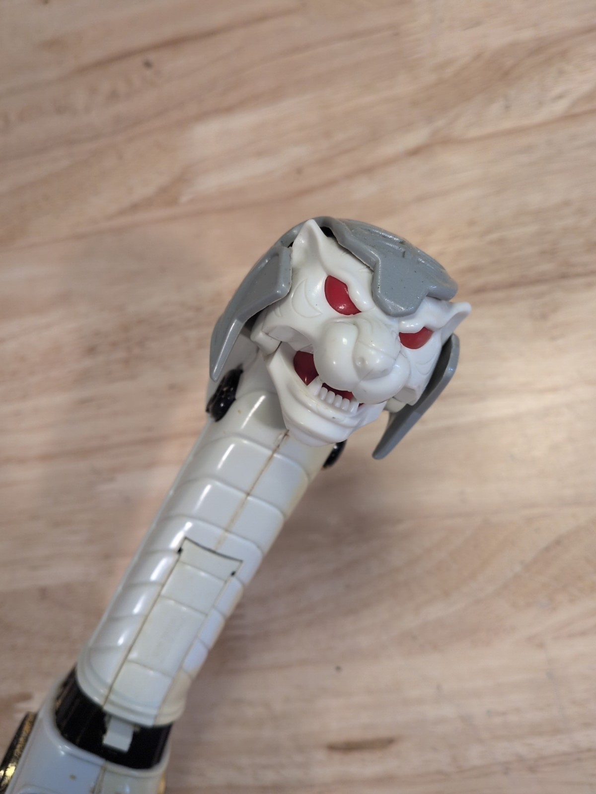 90’s Vtg – White Mighty Morphin Power Ranger Saba Tiger Saber Sword Gold (Read)