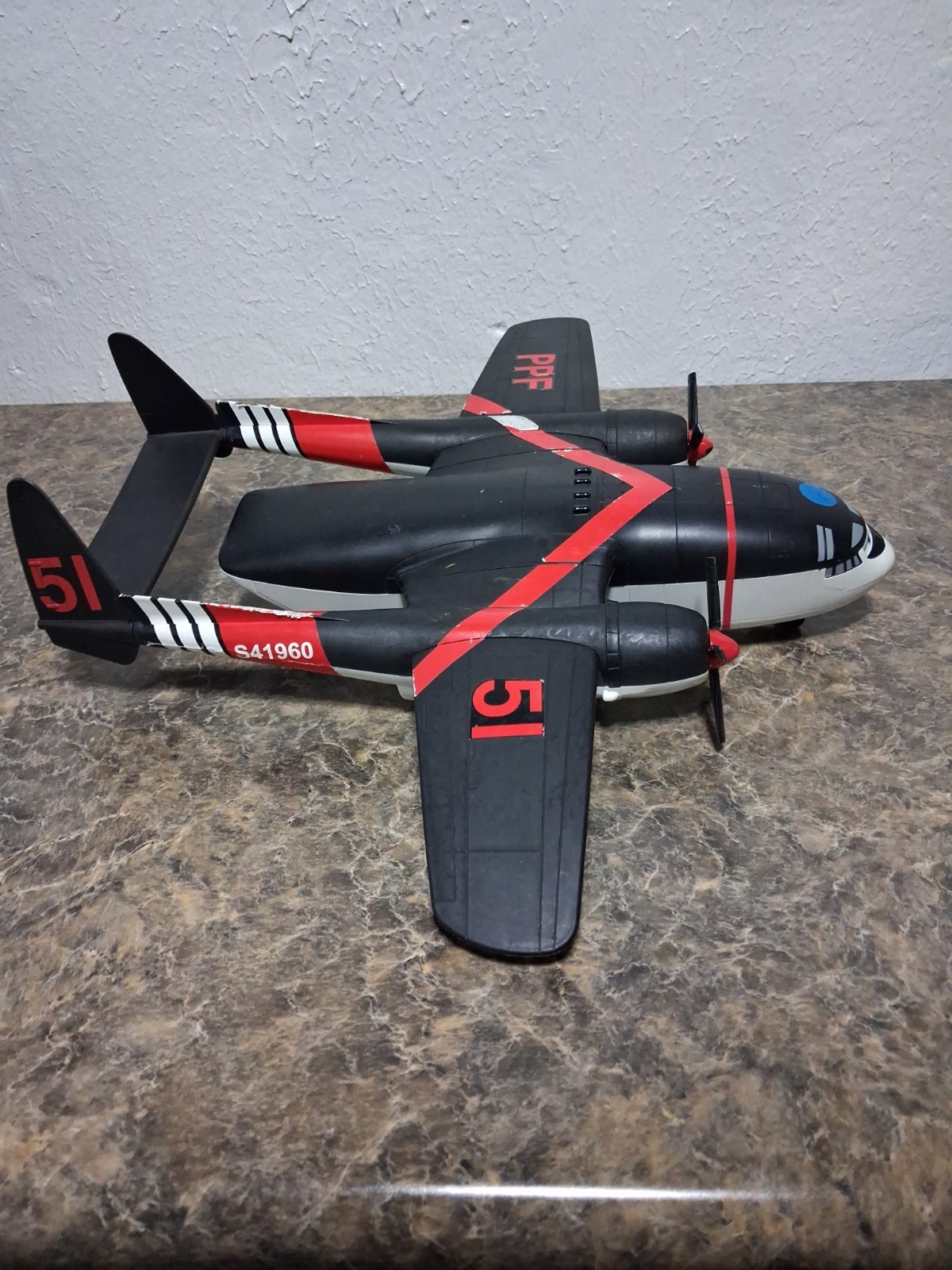 Disney Planes Fire & Rescue PPF51 Cabbie Transporter MISSING LANDING WHEEL